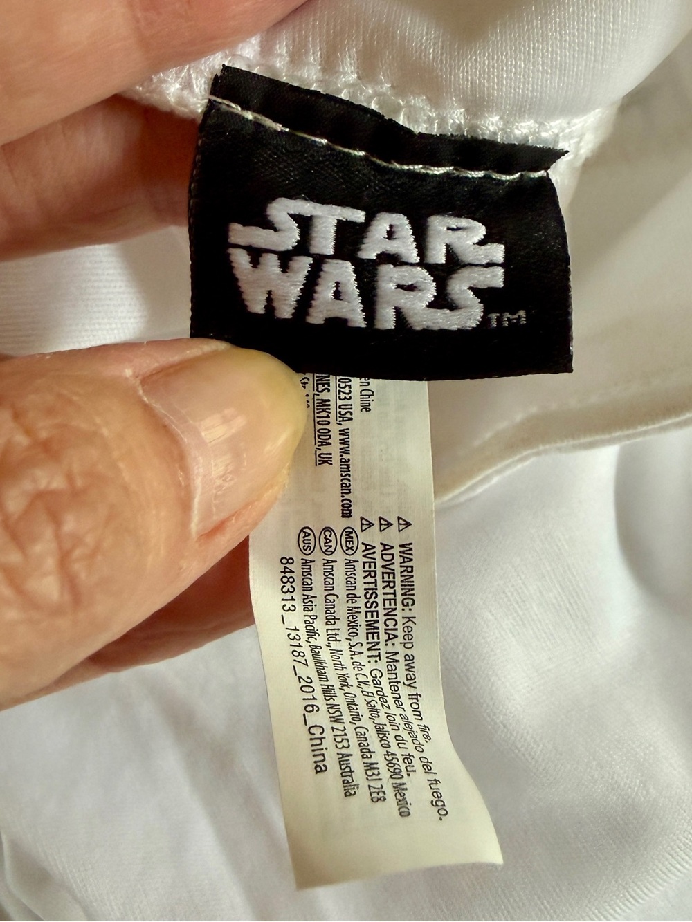 Classic Star Wars Princess Leia Costume in White - Picture 7 of 9